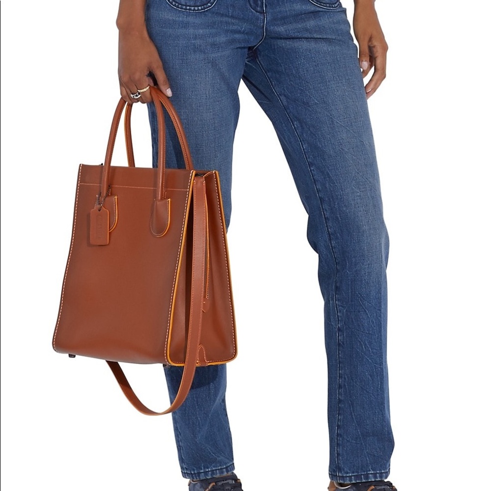 COACH
Cashin Carry Leather Tote NWT